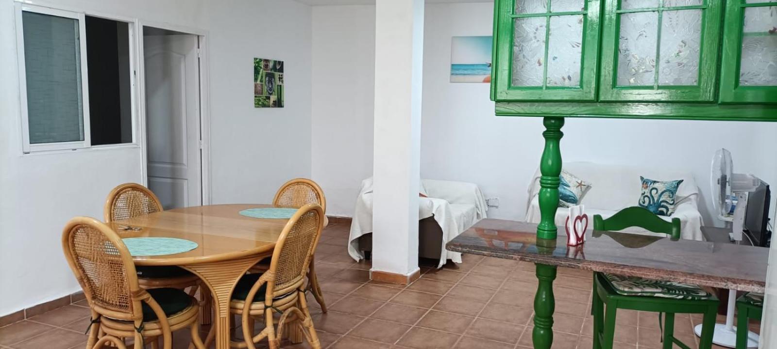 Habitacion Matrimonial En Un Bajo Bano Compartido Areas Compartidas Abades  Exterior foto