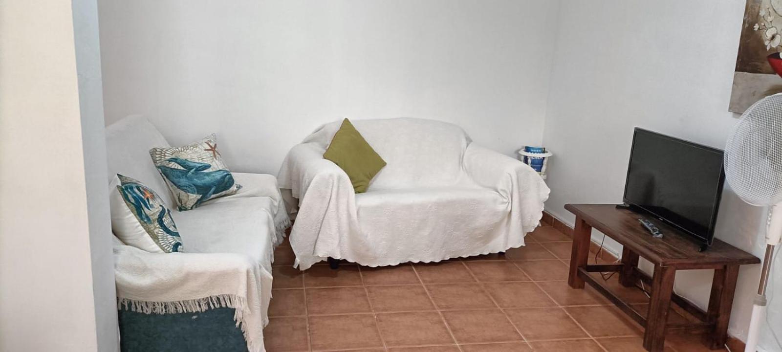 Habitacion Matrimonial En Un Bajo Bano Compartido Areas Compartidas Abades  Exterior foto